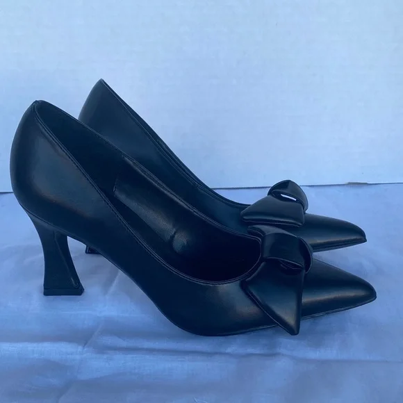 Torgeis Tamrina Black Women's Heels with Bow Detail - Picture 4 of 11